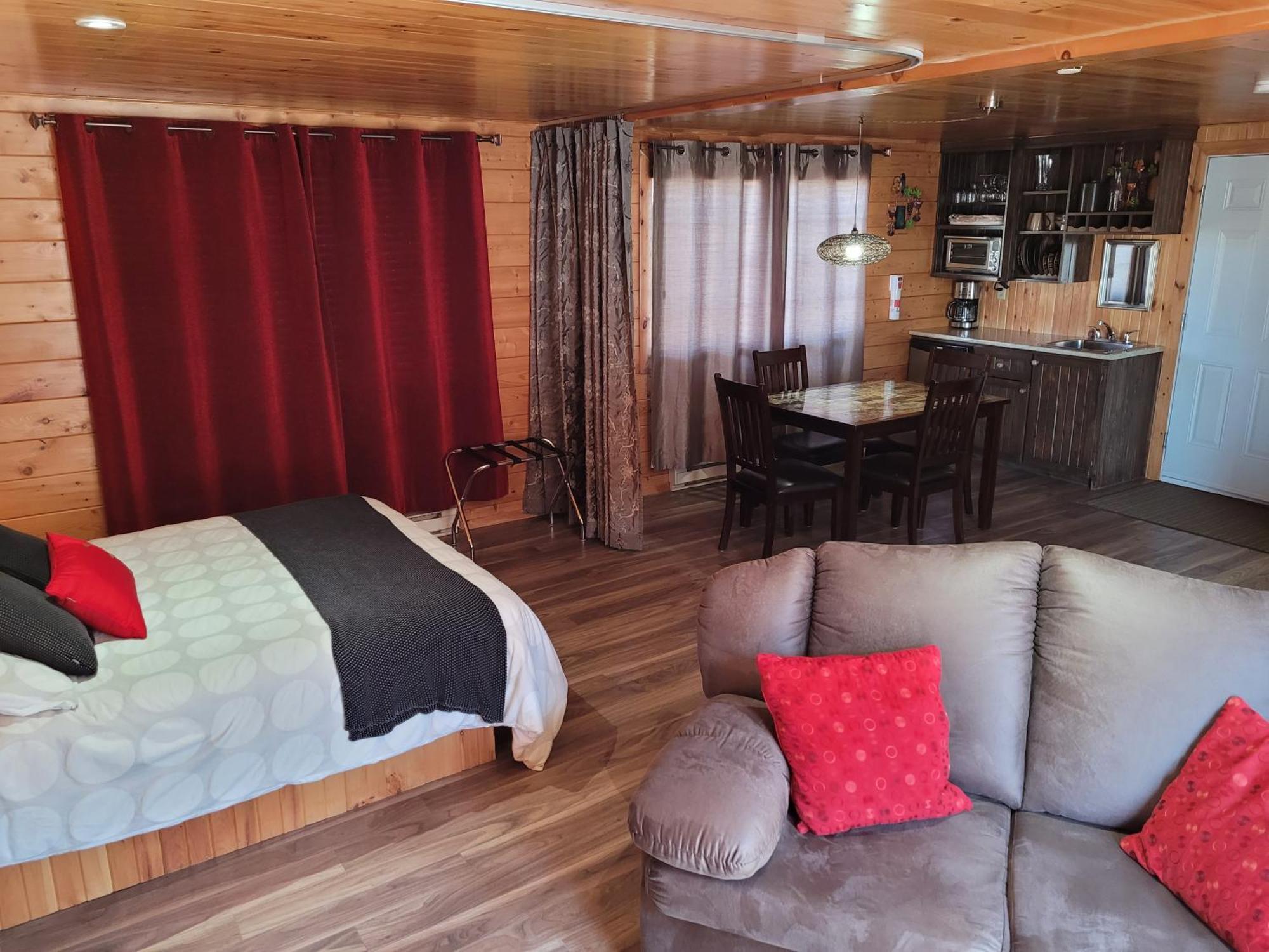 Centre De Vacances 5 Etoiles Family Resort Sacre-Coeur Екстериор снимка